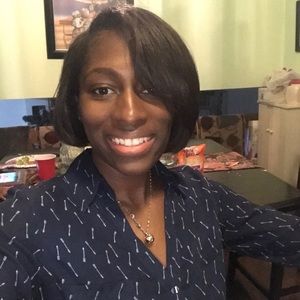 Meet your Posher, Sakia